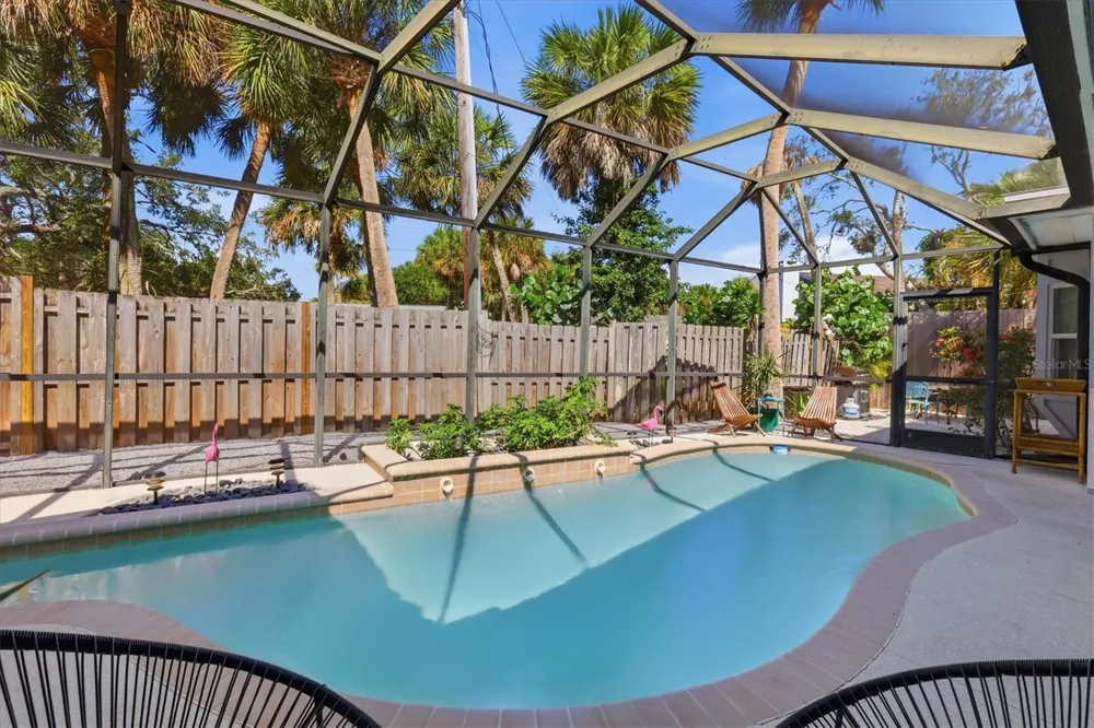 5128 OXFORD DRIVE Sarasota, FL 34242