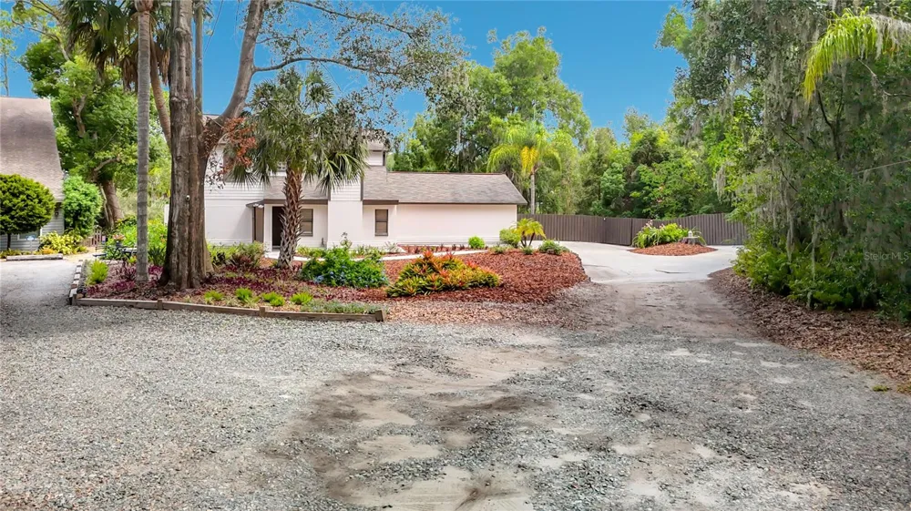 87 1ST AVENUE NW Lutz, FL 33548