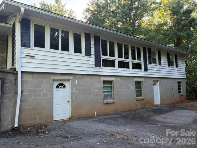 255 Glengarnock Road Tryon, NC 28782
