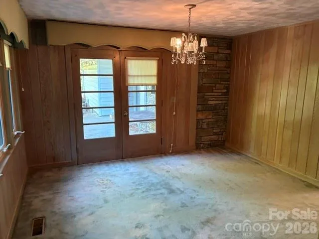 255 Glengarnock Road Tryon, NC 28782