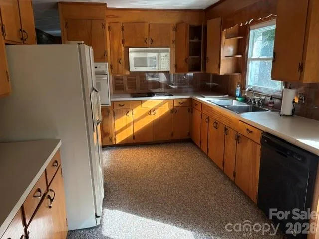 255 Glengarnock Road Tryon, NC 28782