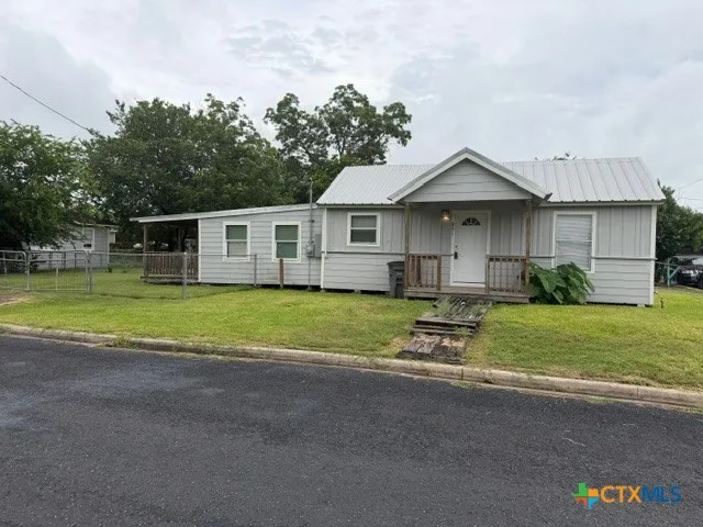 801 E Park Avenue Victoria, TX 77901