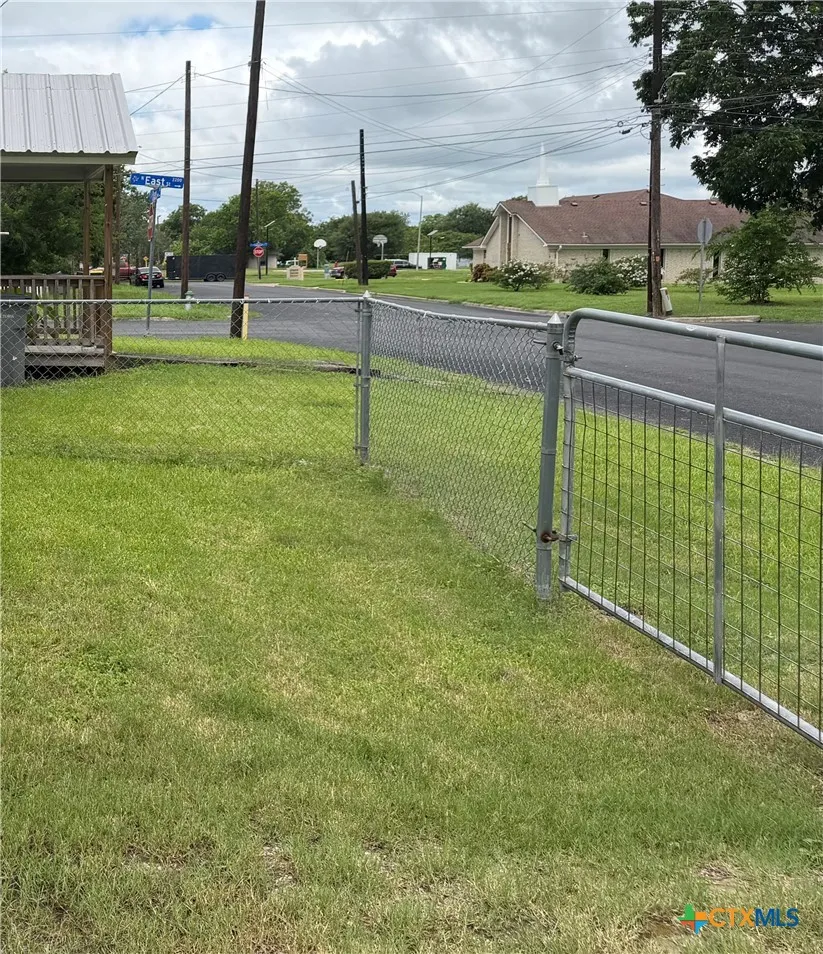 801 E Park Avenue Victoria, TX 77901