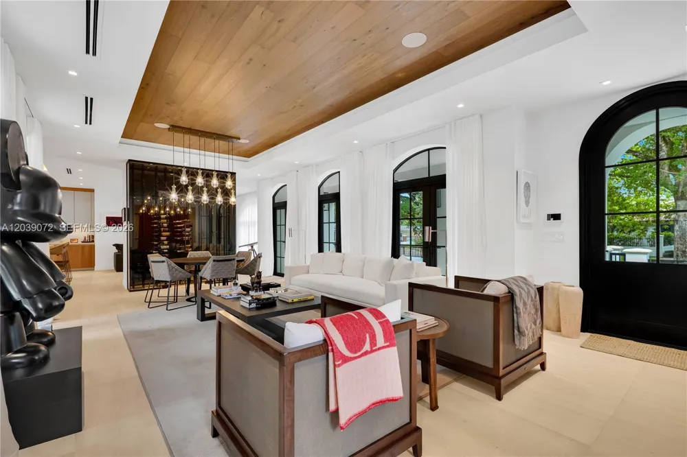 5111 Alhambra Cir Coral Gables, FL 33146