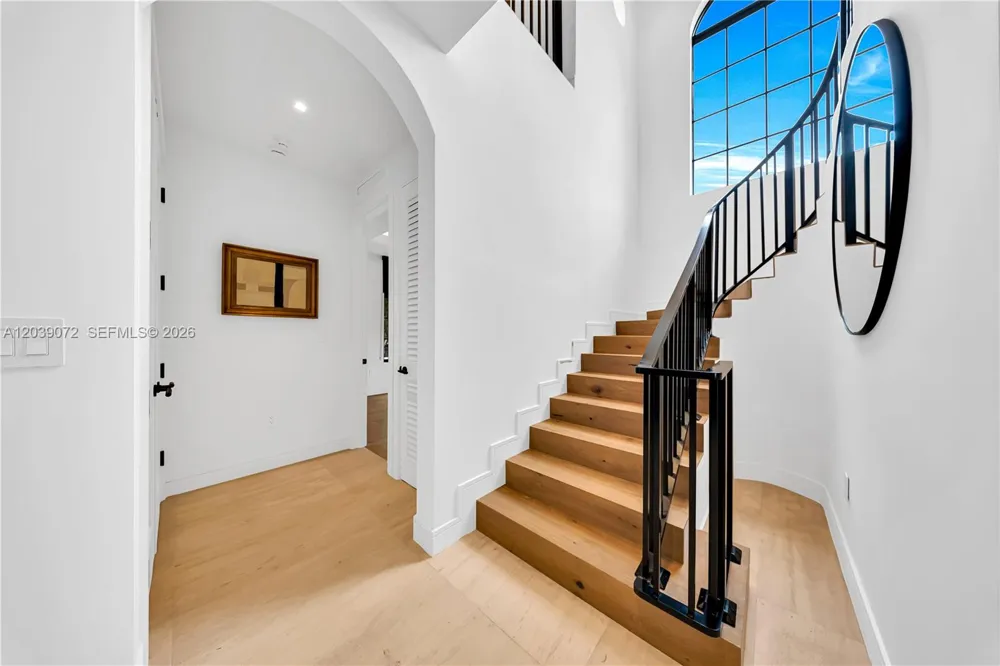 5111 Alhambra Cir Coral Gables, FL 33146