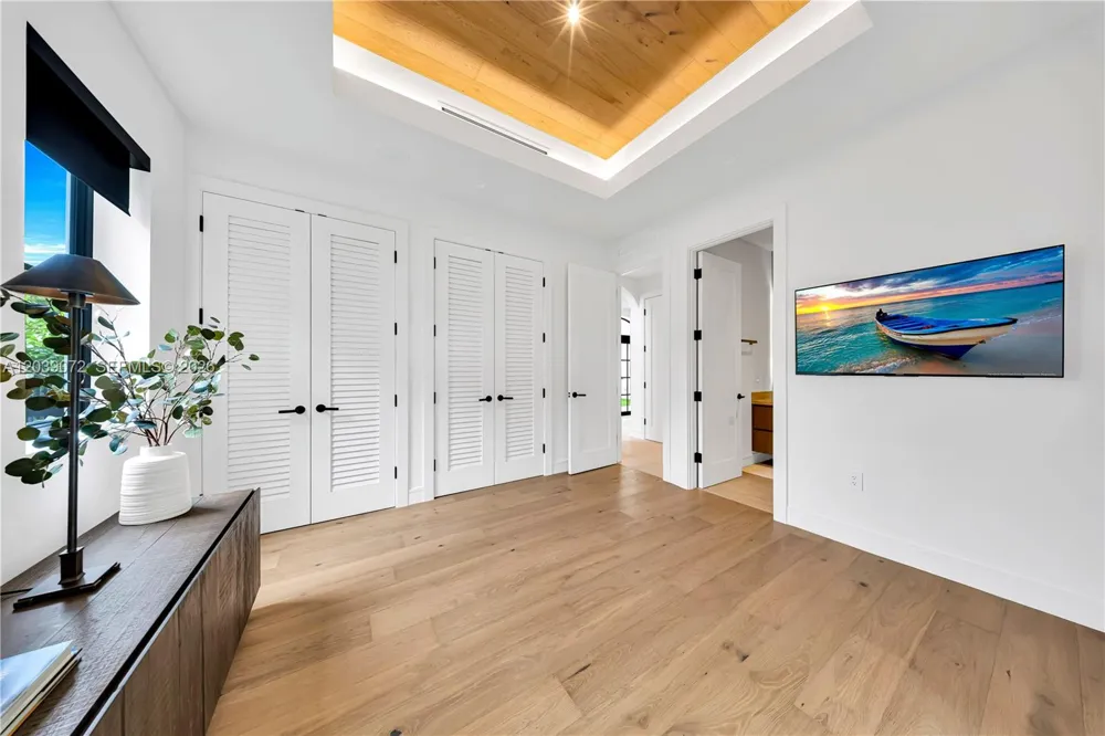 5111 Alhambra Cir Coral Gables, FL 33146