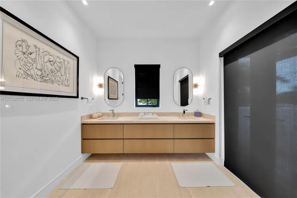 5111 Alhambra Cir Coral Gables, FL 33146