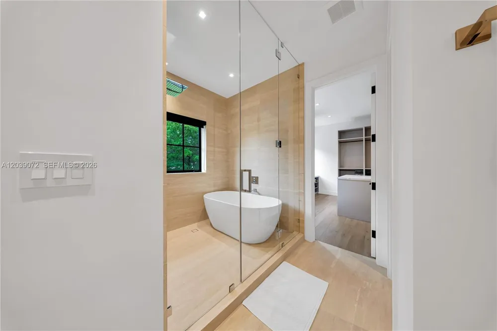 5111 Alhambra Cir Coral Gables, FL 33146