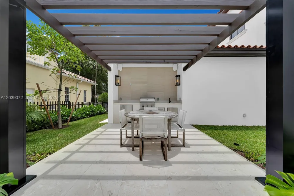 5111 Alhambra Cir Coral Gables, FL 33146