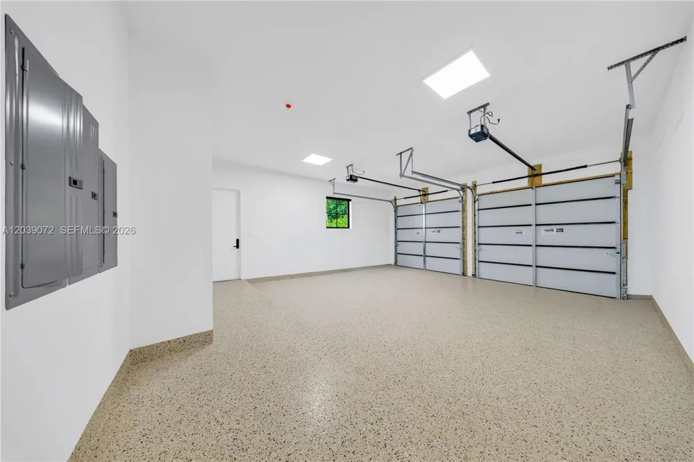 5111 Alhambra Cir Coral Gables, FL 33146