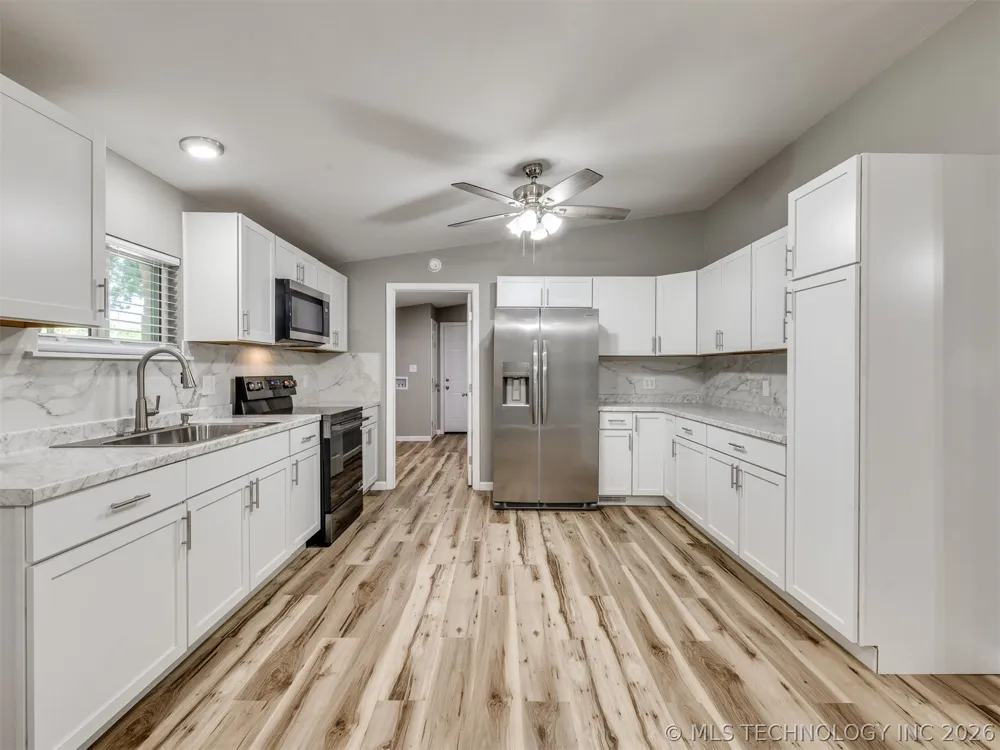 421065 E 1174 ROAD Eufaula, OK 74432