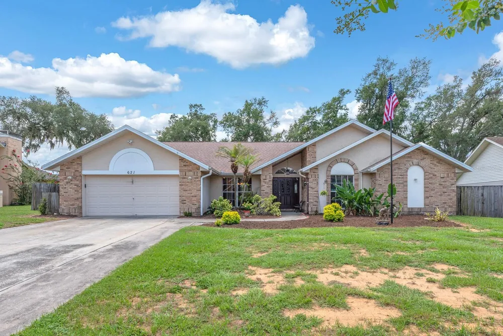 621 PENN NATIONAL ROAD Seffner, FL 33584