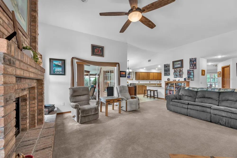621 PENN NATIONAL ROAD Seffner, FL 33584