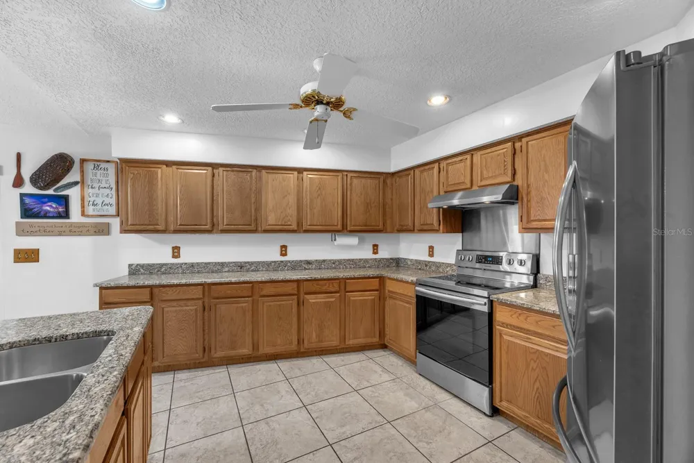 621 PENN NATIONAL ROAD Seffner, FL 33584