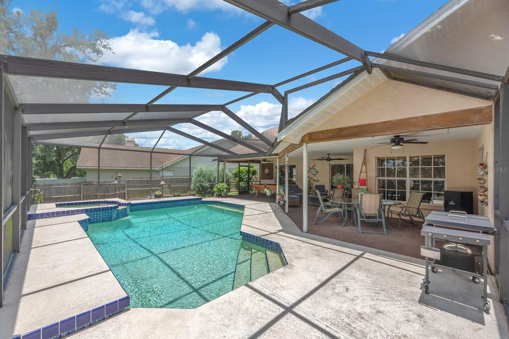 621 PENN NATIONAL ROAD Seffner, FL 33584