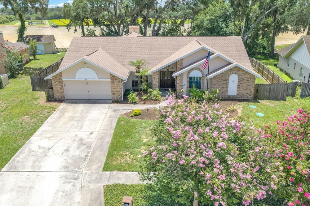 621 PENN NATIONAL ROAD Seffner, FL 33584