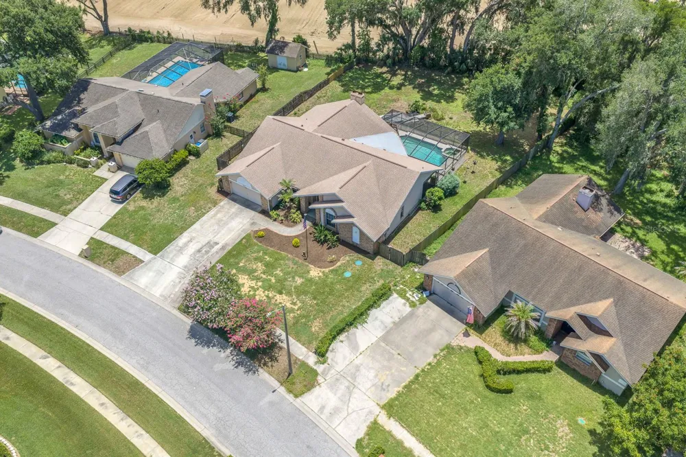 621 PENN NATIONAL ROAD Seffner, FL 33584