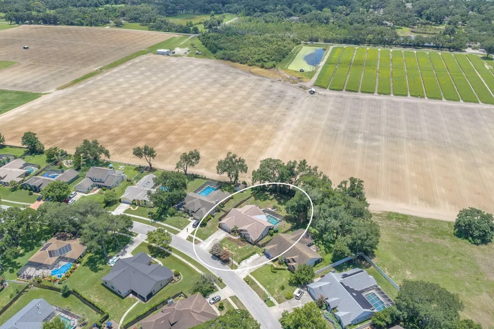 621 PENN NATIONAL ROAD Seffner, FL 33584
