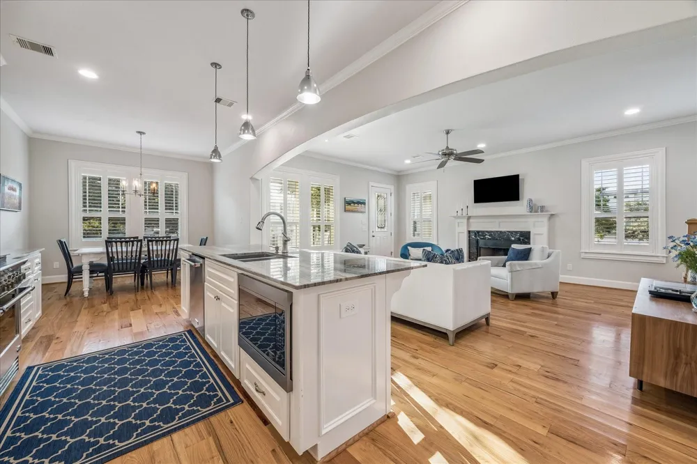 209 Queen Road Clear Lake Shores, TX 77565