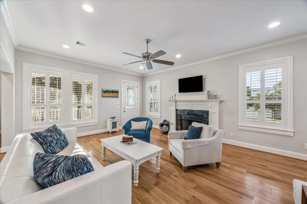 209 Queen Road Clear Lake Shores, TX 77565