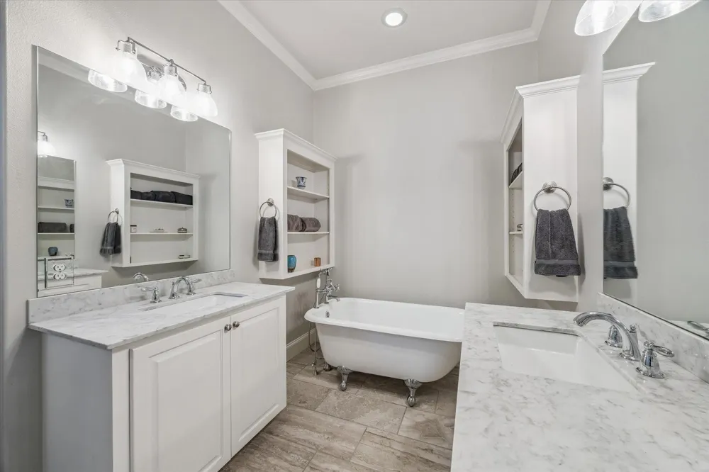 209 Queen Road Clear Lake Shores, TX 77565
