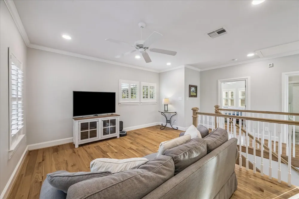 209 Queen Road Clear Lake Shores, TX 77565