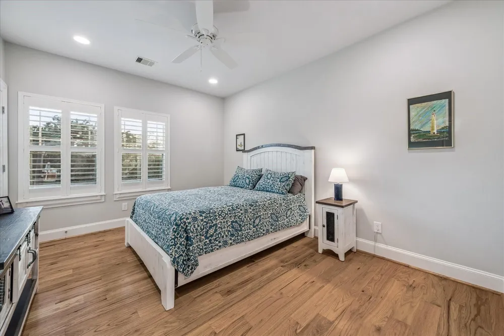 209 Queen Road Clear Lake Shores, TX 77565