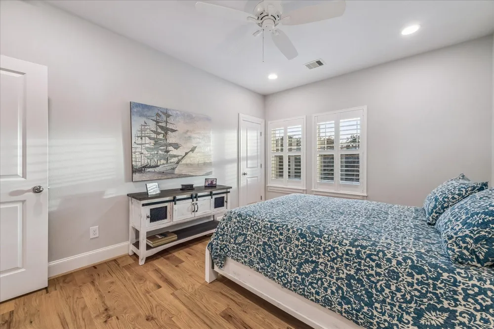209 Queen Road Clear Lake Shores, TX 77565