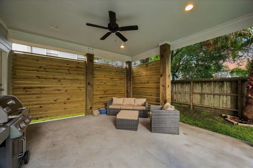 209 Queen Road Clear Lake Shores, TX 77565