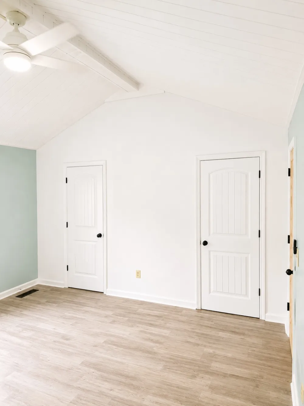 250 Sanders Ferry Rd #21 Hendersonville, TN 37075