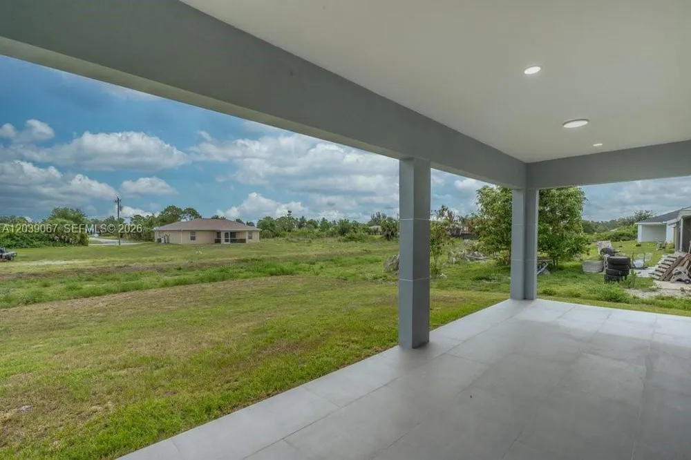 5054 Benton St Lehigh Acres, FL 33971