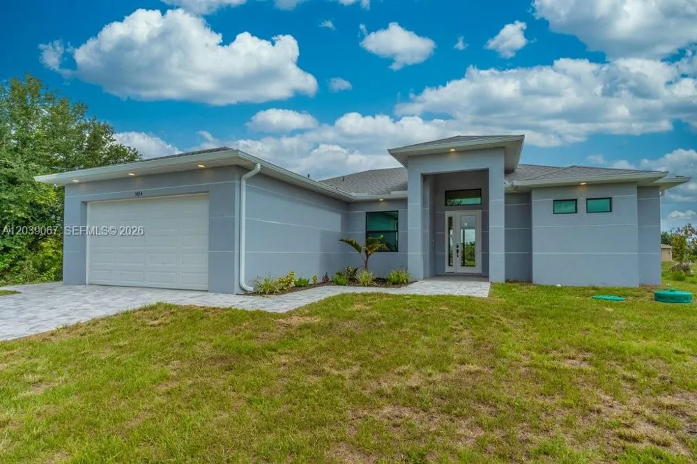 5054 Benton St Lehigh Acres, FL 33971