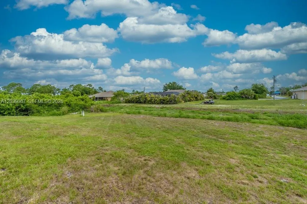 5054 Benton St Lehigh Acres, FL 33971