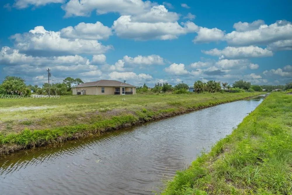 5054 Benton St Lehigh Acres, FL 33971
