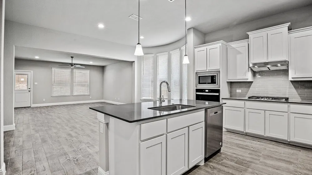 2620 GOLDFINCH DRIVE Denton, TX 76205