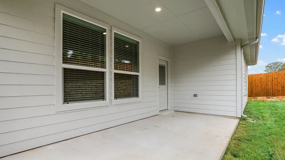 2620 GOLDFINCH DRIVE Denton, TX 76205