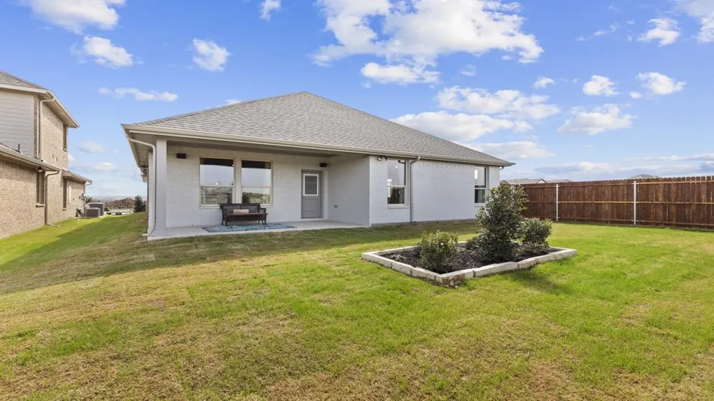 2620 GOLDFINCH DRIVE Denton, TX 76205