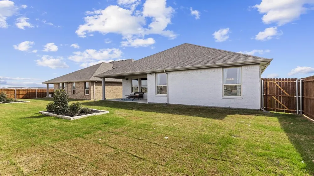 2620 GOLDFINCH DRIVE Denton, TX 76205