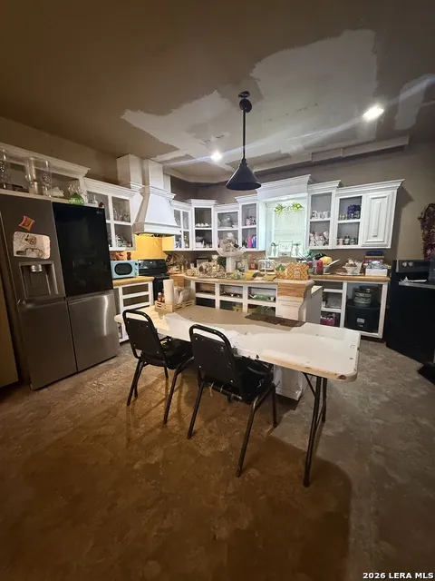 204 W LAKE ST Crystal City, TX 78839