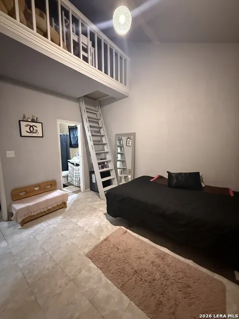 204 W LAKE ST Crystal City, TX 78839