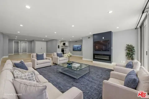 441 Oakhurst Drive #206