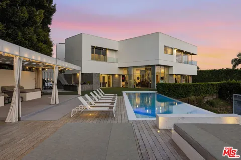 9362 Nightingale Drive