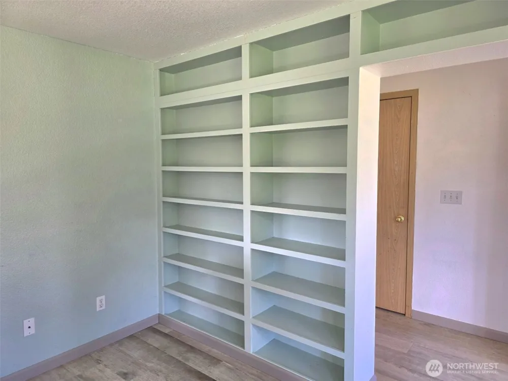 11916 Fillman Road SE Rainier, WA 98576