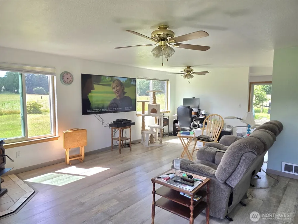 11916 Fillman Road SE Rainier, WA 98576