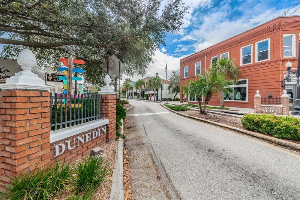 525 LEXINGTON STREET Dunedin, FL 34698