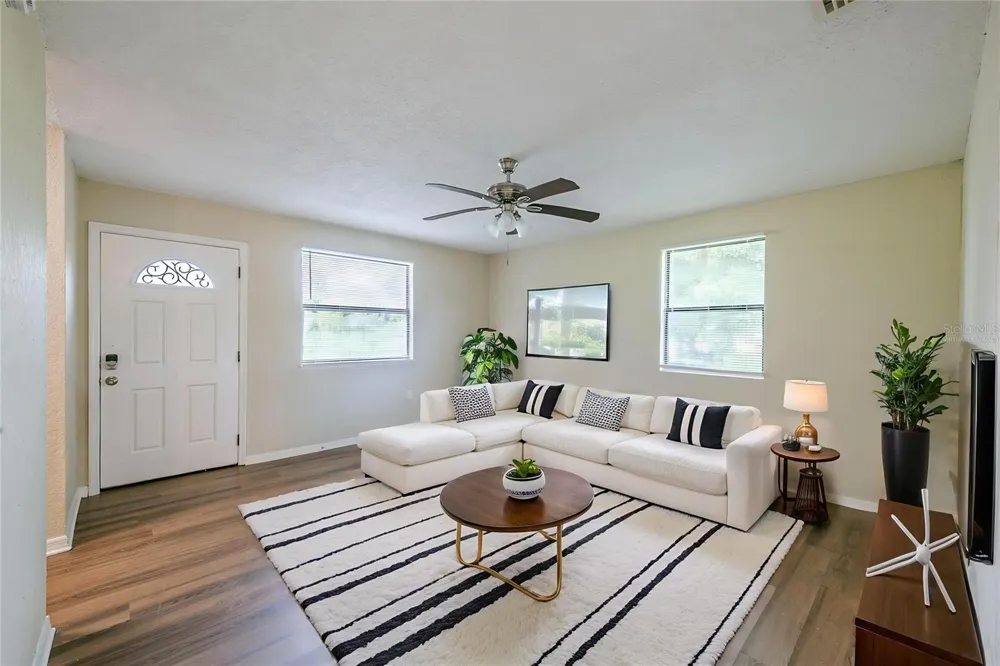 523 CARVER BOULEVARD Orlando, FL 32810