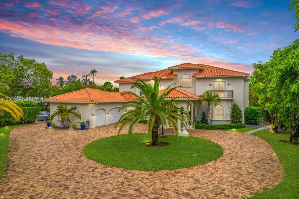 11111 SW 77th Ave Pinecrest, FL 33156