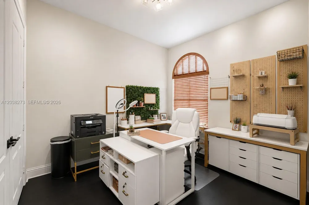 11111 SW 77th Ave Pinecrest, FL 33156
