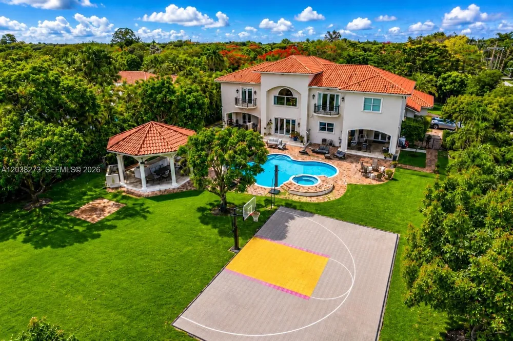 11111 SW 77th Ave Pinecrest, FL 33156