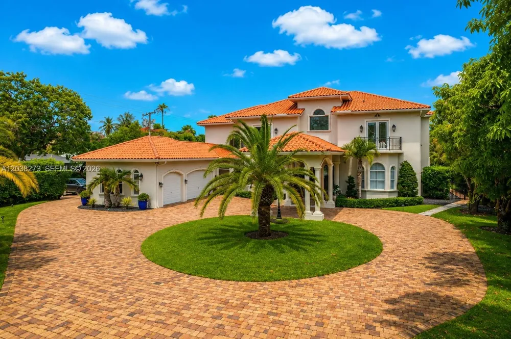 11111 SW 77th Ave Pinecrest, FL 33156